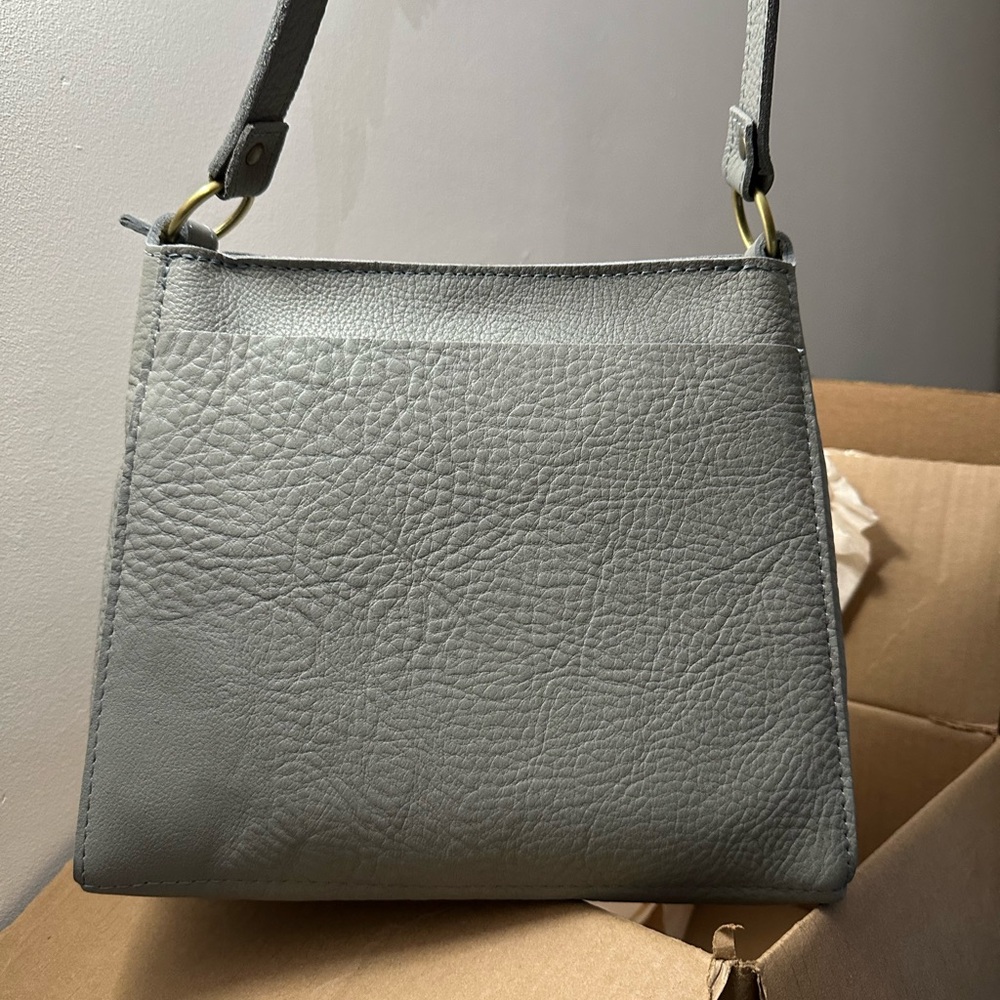 Portland Leather Nimbus Triangle Purse Bag